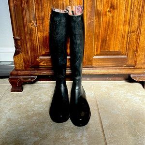 Burberry rain boots. Black size 39
